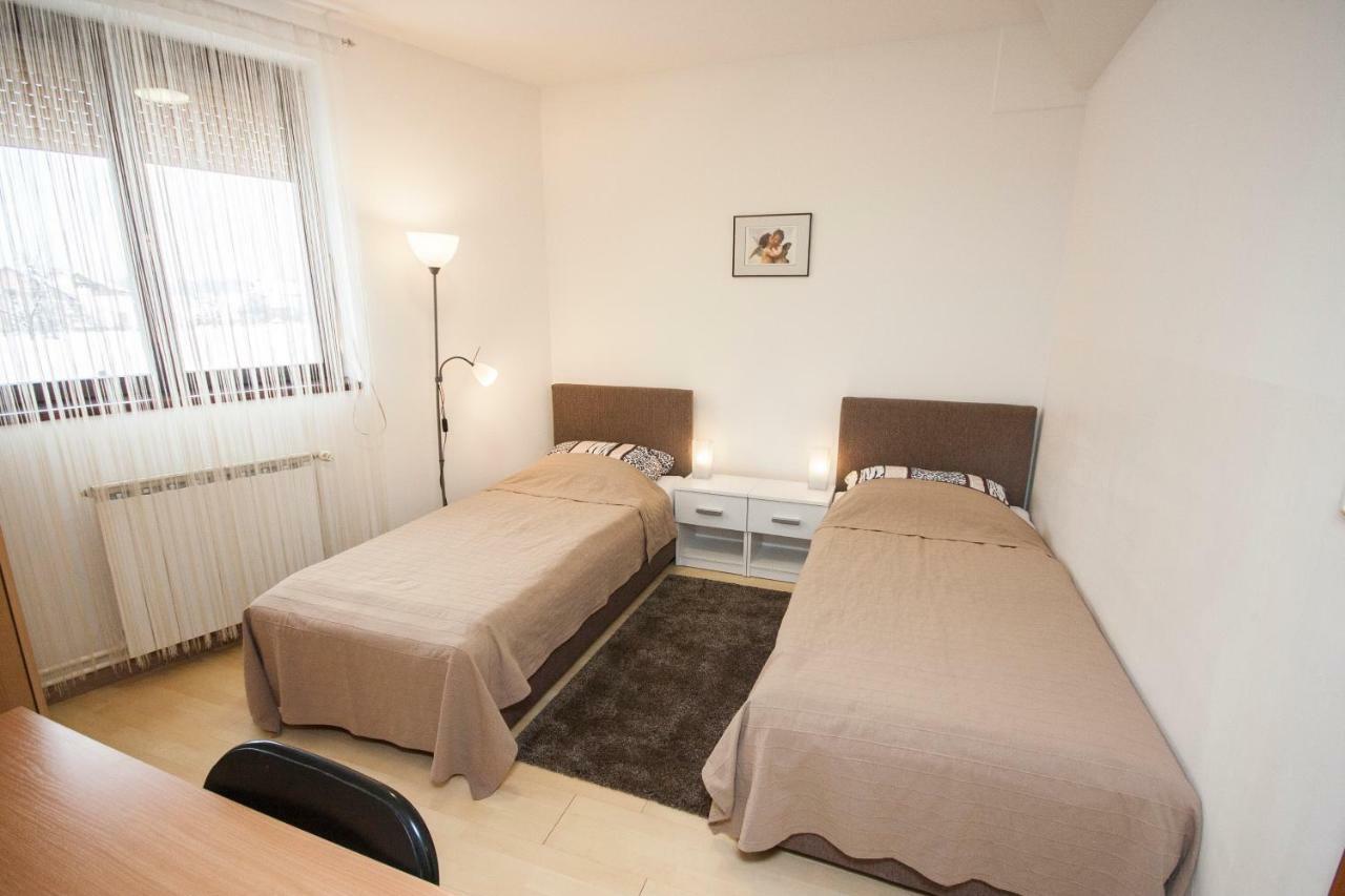 Apartment Karlovac Exterior foto